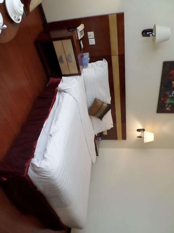 G.S Plaza Hotel 阿克拉 外观 照片